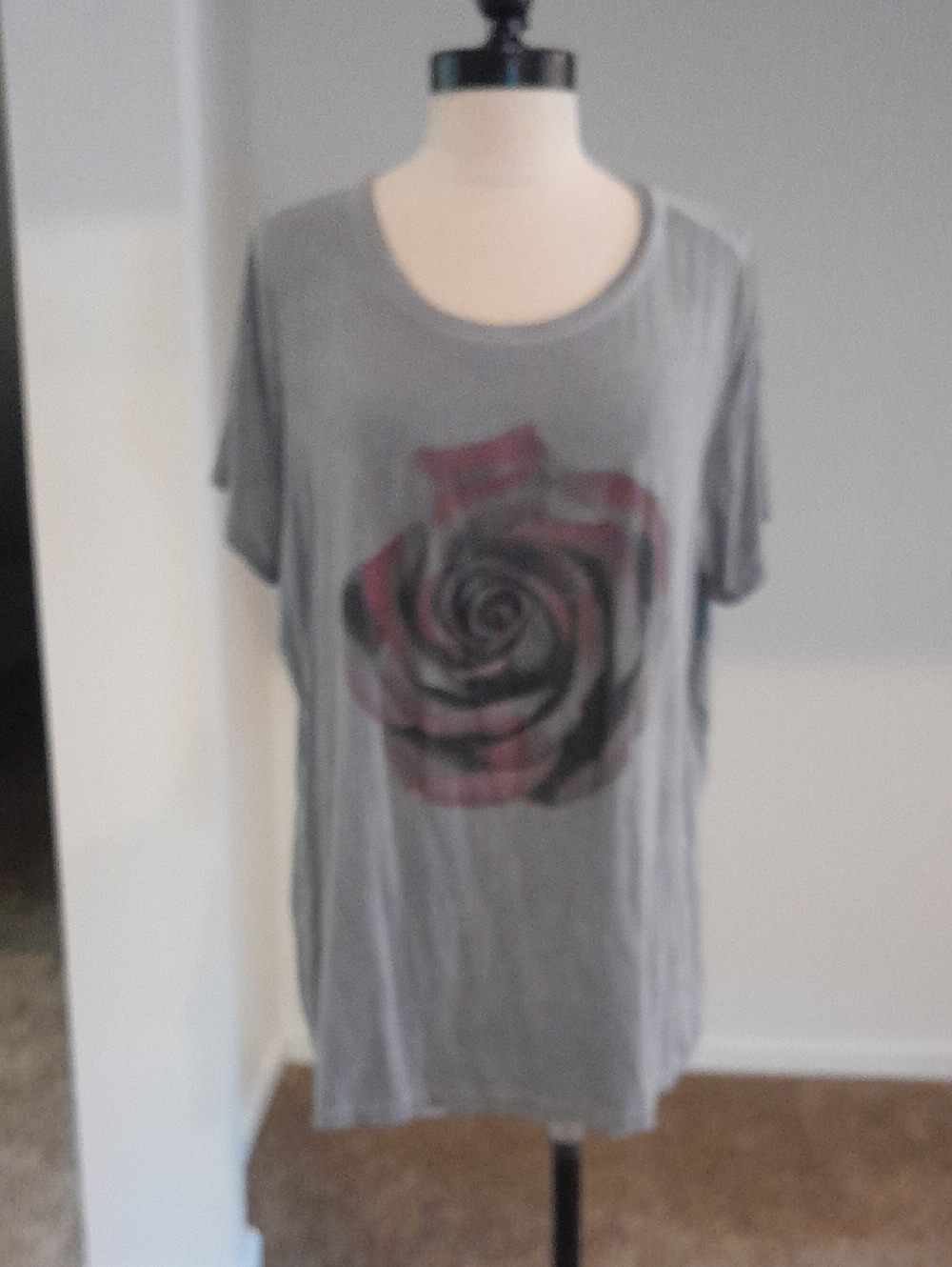 torrid Gray Short-Sleeve Tee with Rose Graphic
